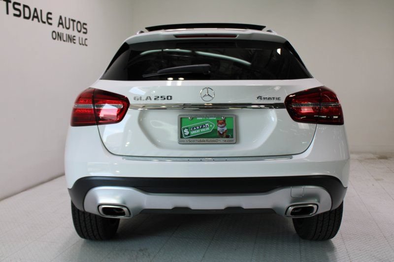 Used 2019 Mercedes-Benz GLA 250 4MATIC w/ Premium Package image 4