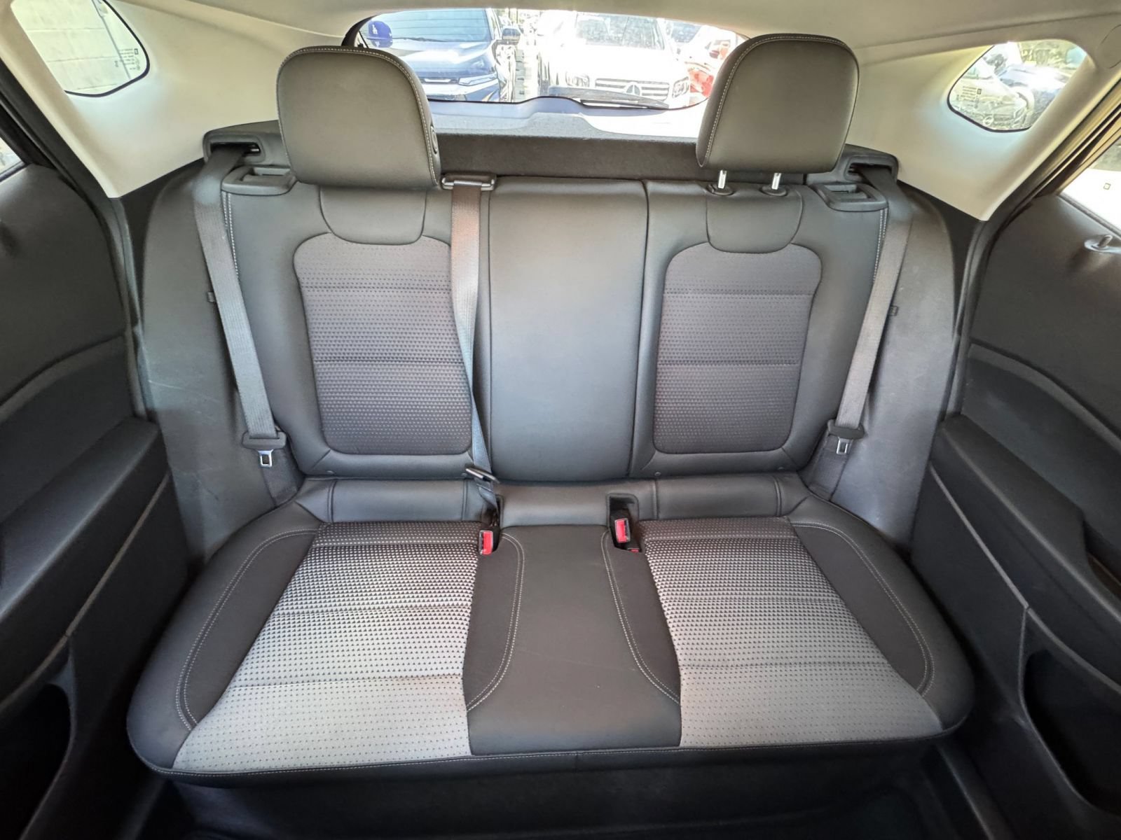 Used 2025 Chevrolet Trax LT FWD image 37