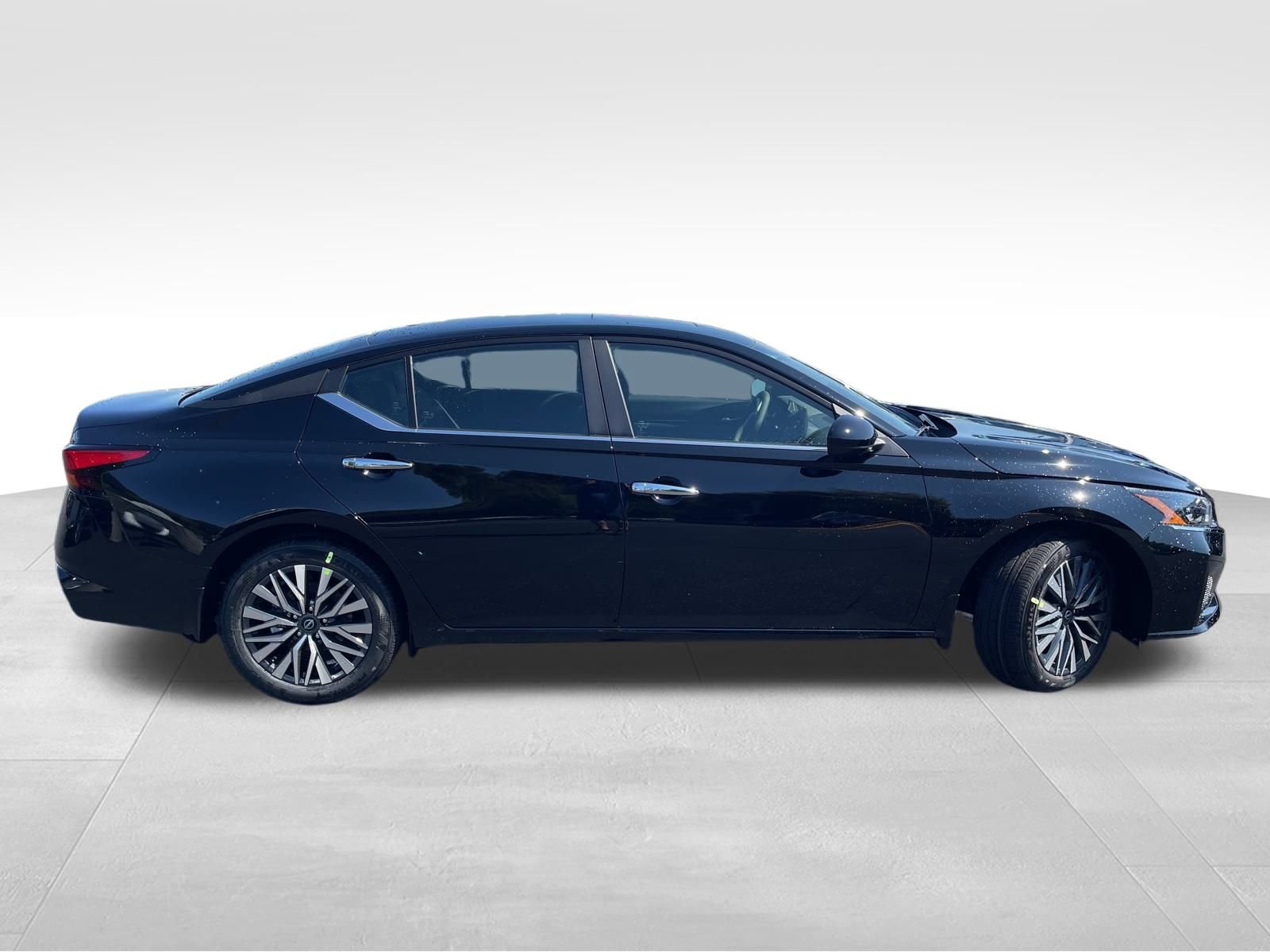 New 2025 Nissan Altima 2.5 SV w/ SV Premium Package image 9