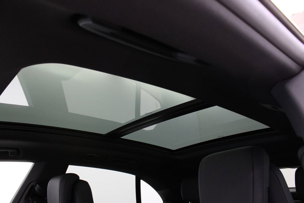 New 2024 Porsche Macan 4 Electric image 21