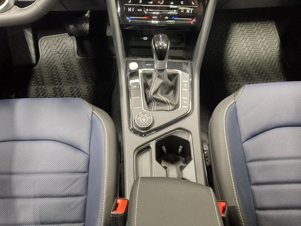 New 2026 Volkswagen Taos SEL AWD/4WD image 41