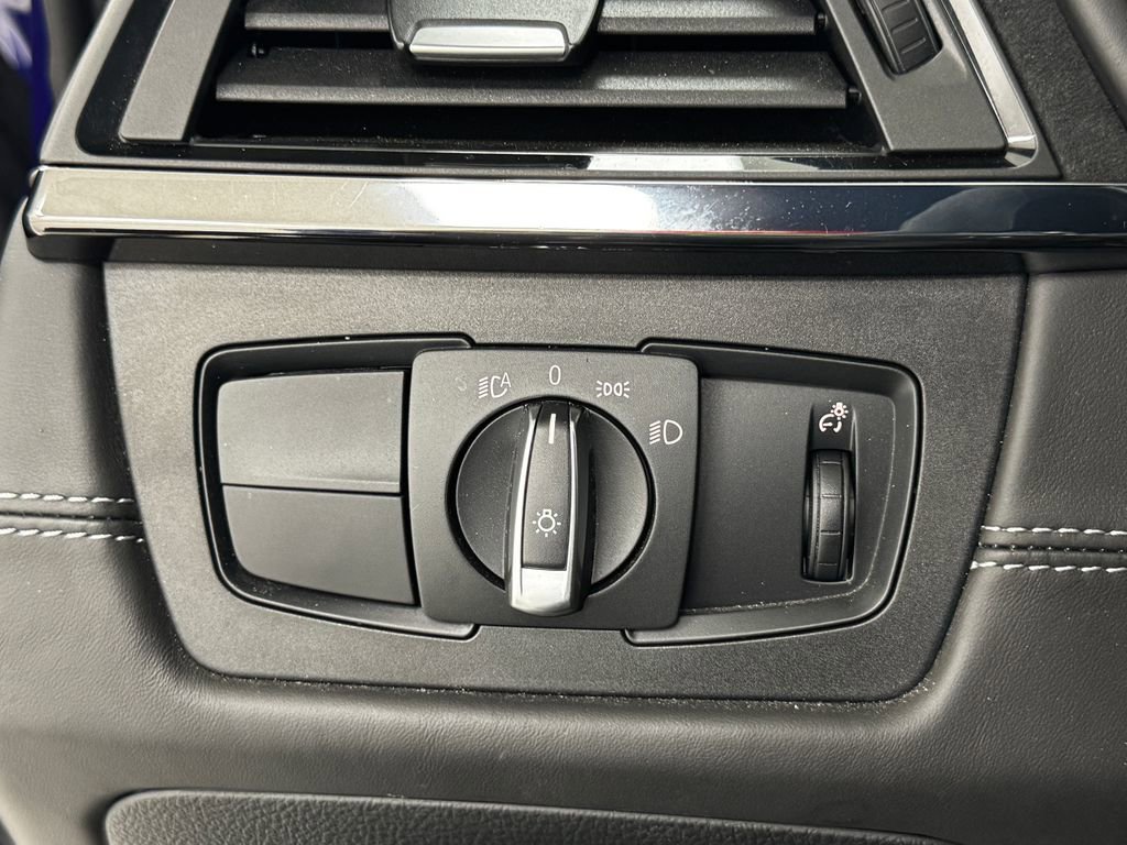 Used 2020 BMW M4 CS w/ Executive Package image 27