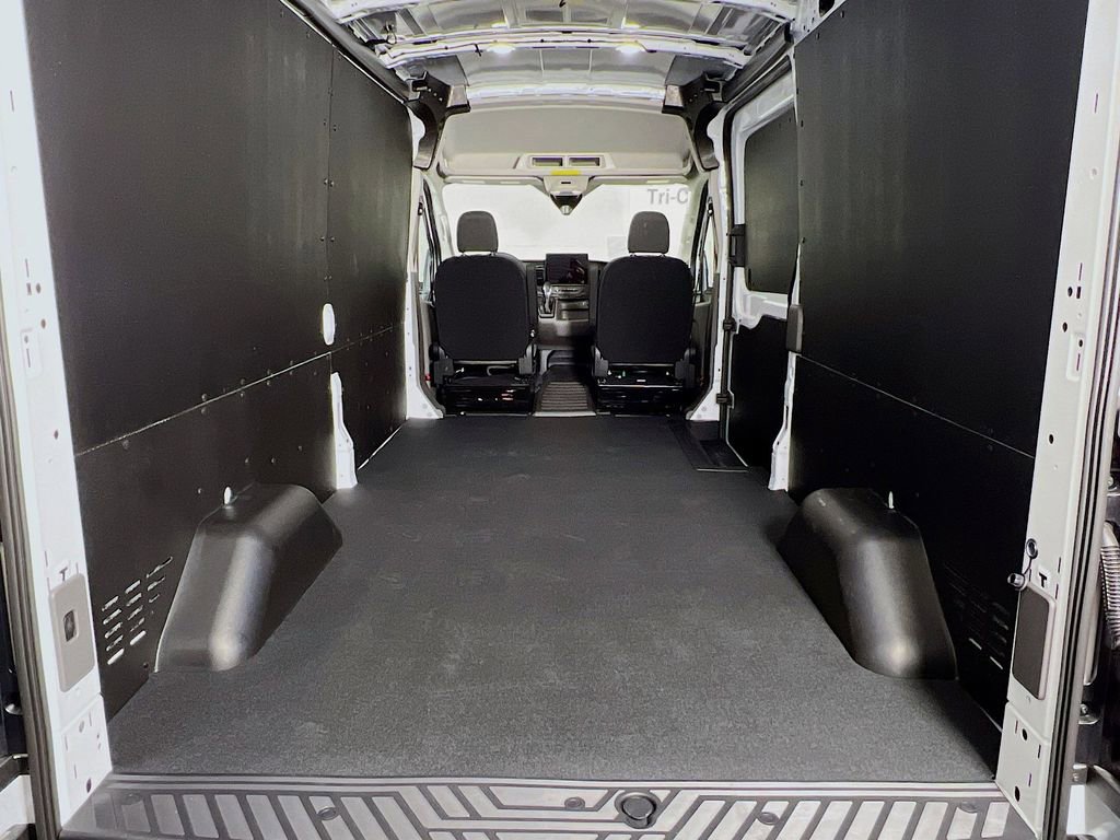 New 2026 Ford Transit 250 148 Medium Roof Extended AWD w/ Load Area Protection Package image 13