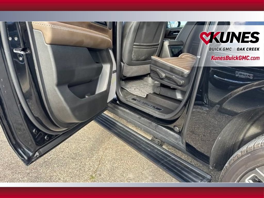 Used 2026 GMC Yukon XL Denali Ultimate w/ LPO, Floor Liner Package AWD/4WD image 22