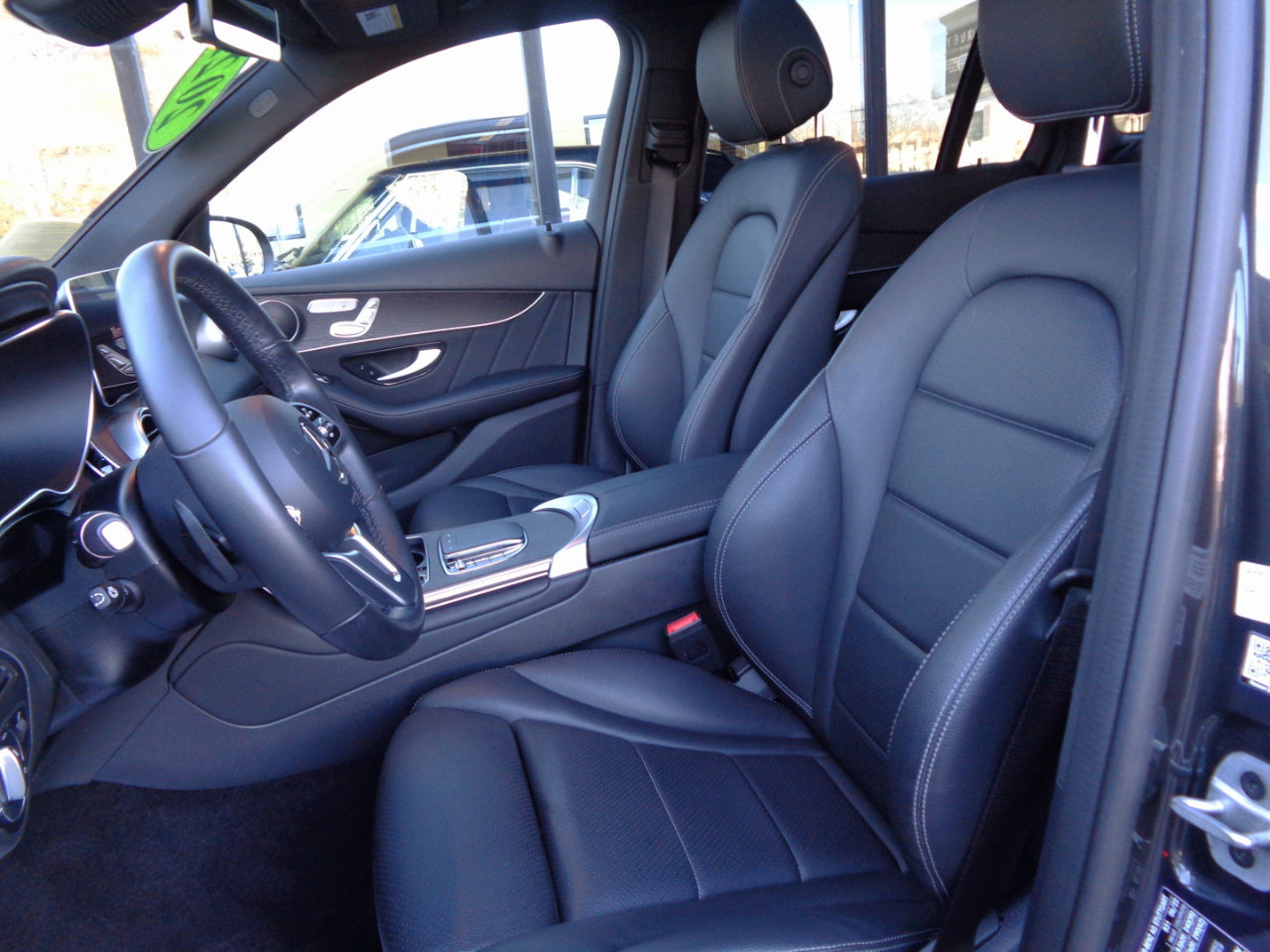 Used 2022 Mercedes-Benz GLC 300 4MATIC image 9