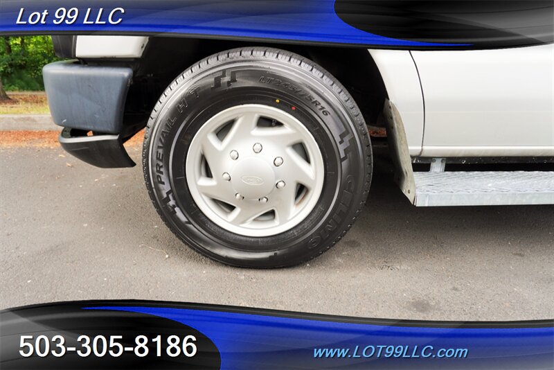 Used 2009 Ford E-250 and Econoline 250 Extended RWD image 33