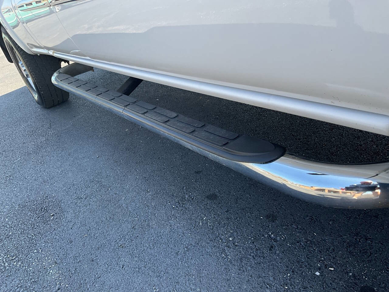 Used 2006 GMC Sierra 2500 SLE w/ Heavy-Duty Power Package image 52