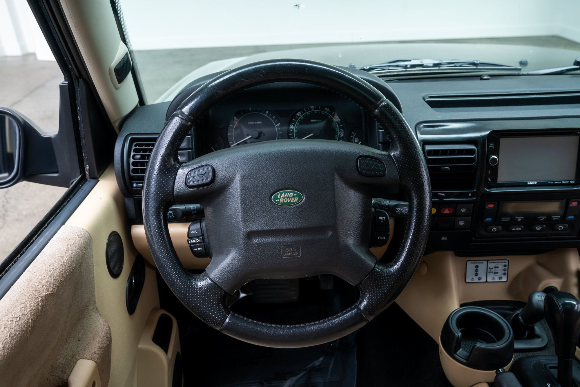 Used 2004 Land Rover Discovery SE AWD/4WD image 11