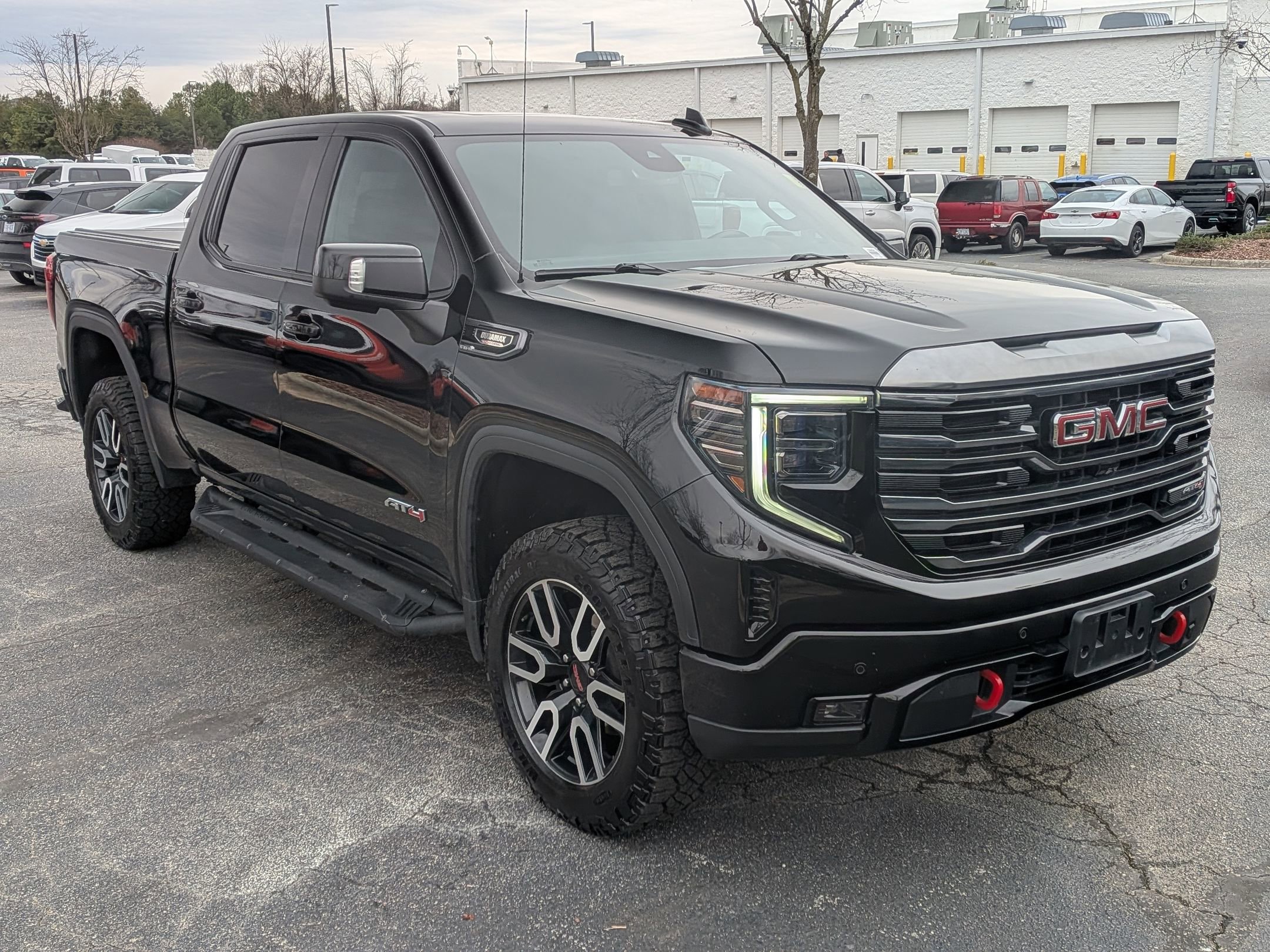 Certified 2023 GMC Sierra 1500 AT4 w/ AT4 Premium Package image 2