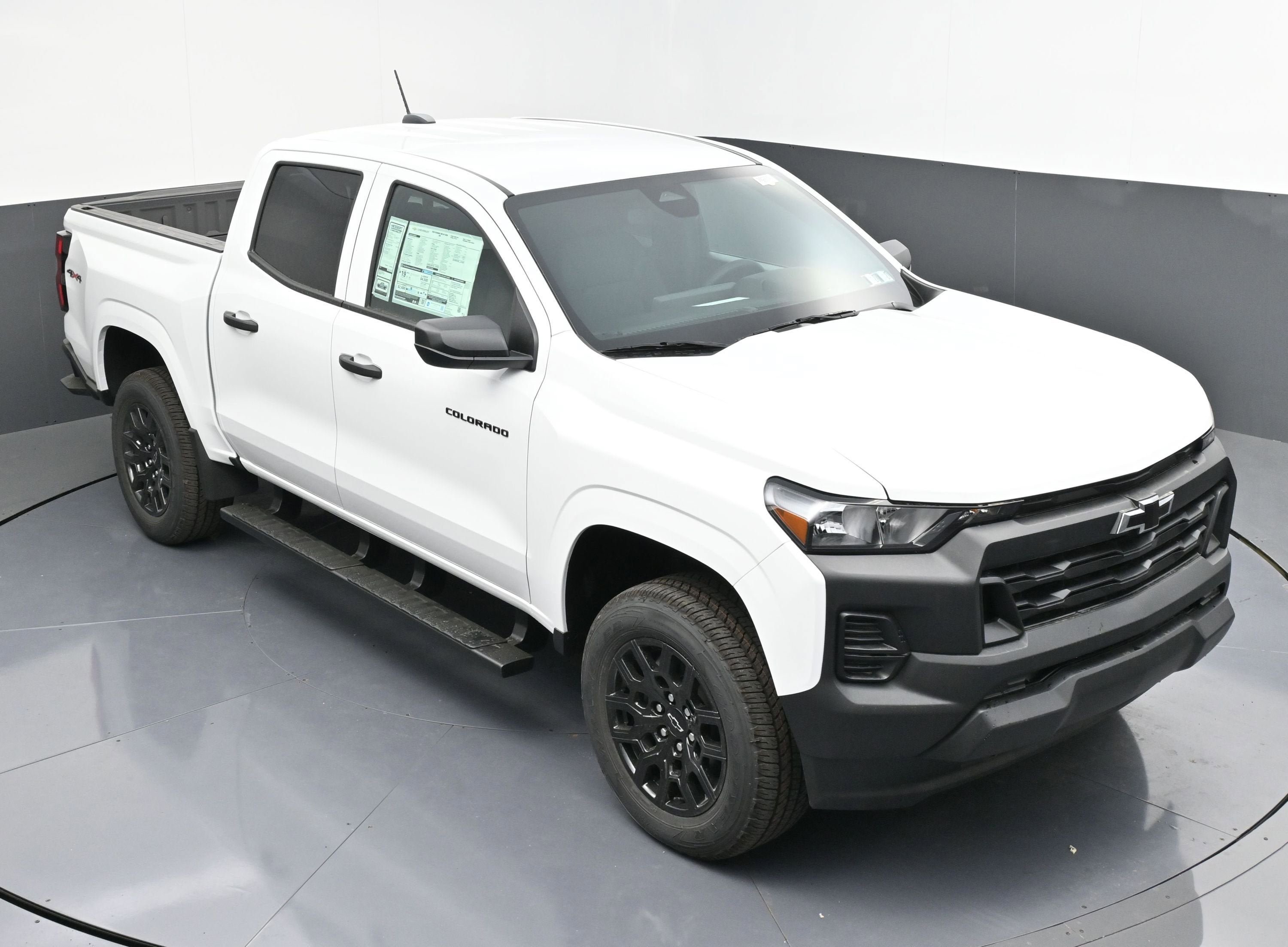 New 2026 Chevrolet Colorado W/T w/ WT Custom Package AWD/4WD image 40