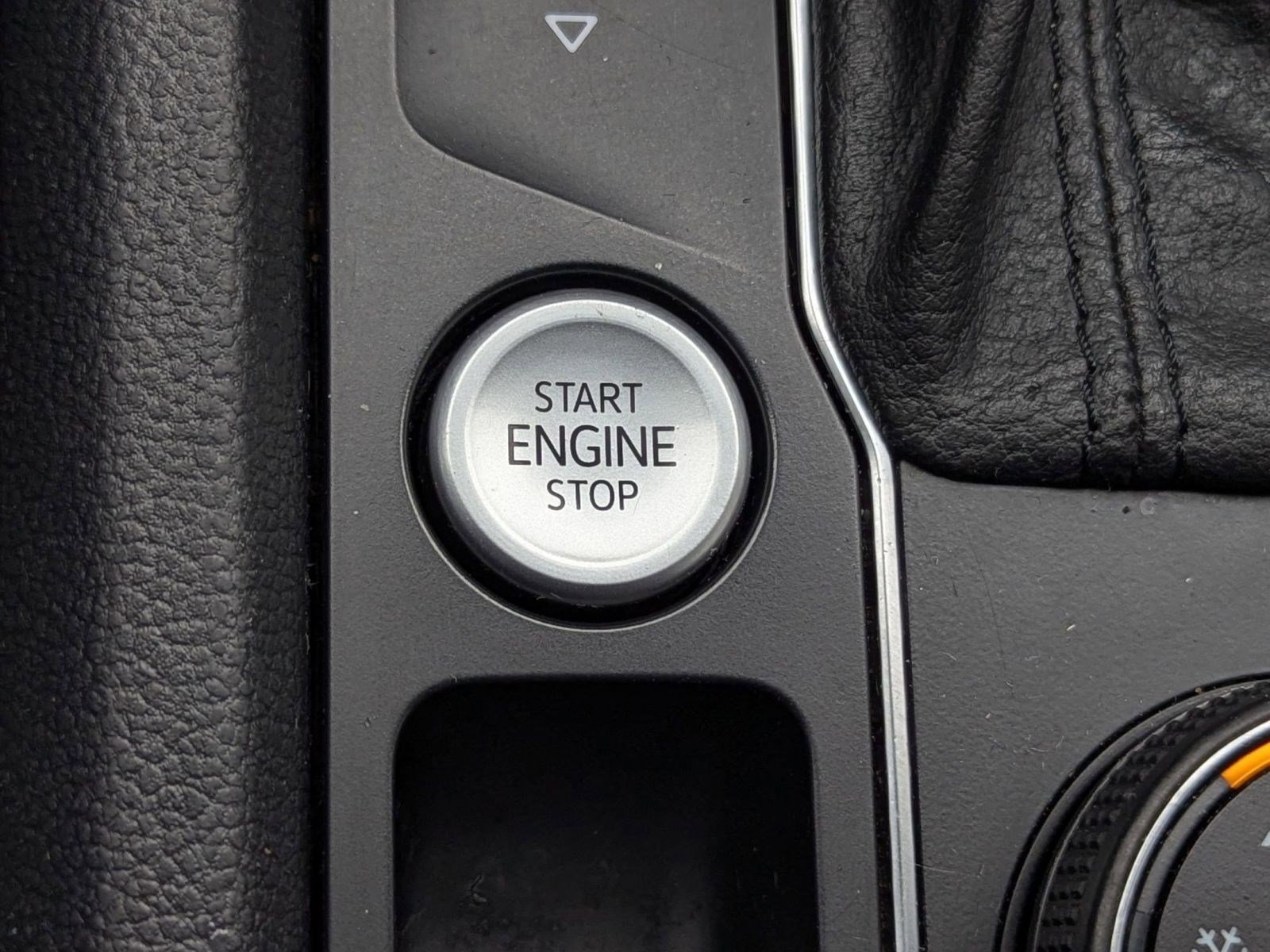 Used 2021 Volkswagen Atlas SEL Premium image 35