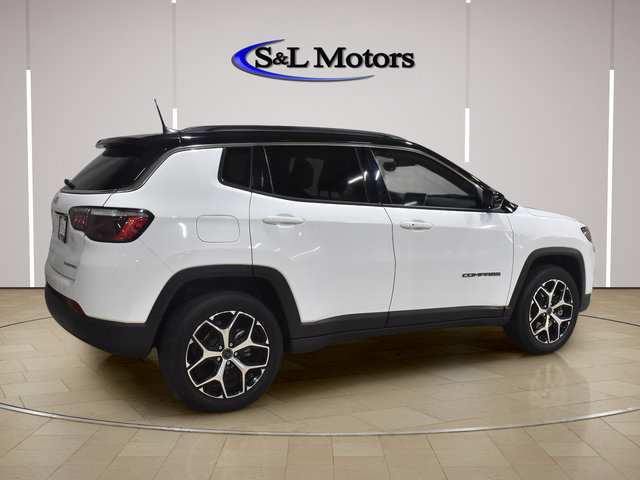 Used 2025 Jeep Compass Limited AWD/4WD image 6
