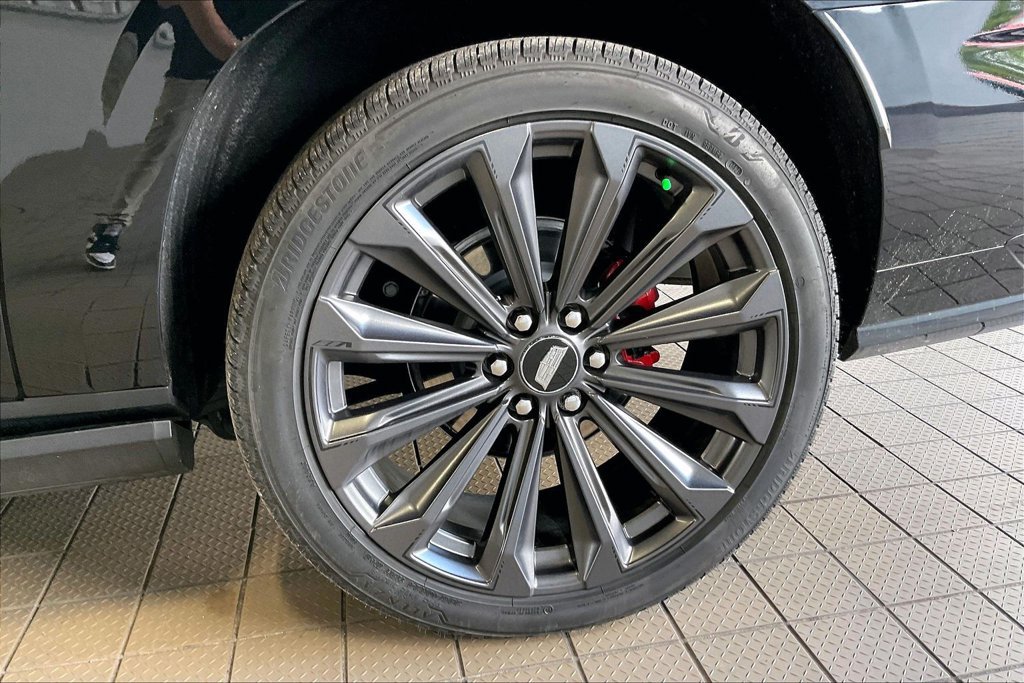 Used 2026 Cadillac Escalade ESV V AWD/4WD image 33