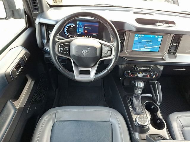 Used 2022 Ford Bronco Outer Banks image 2