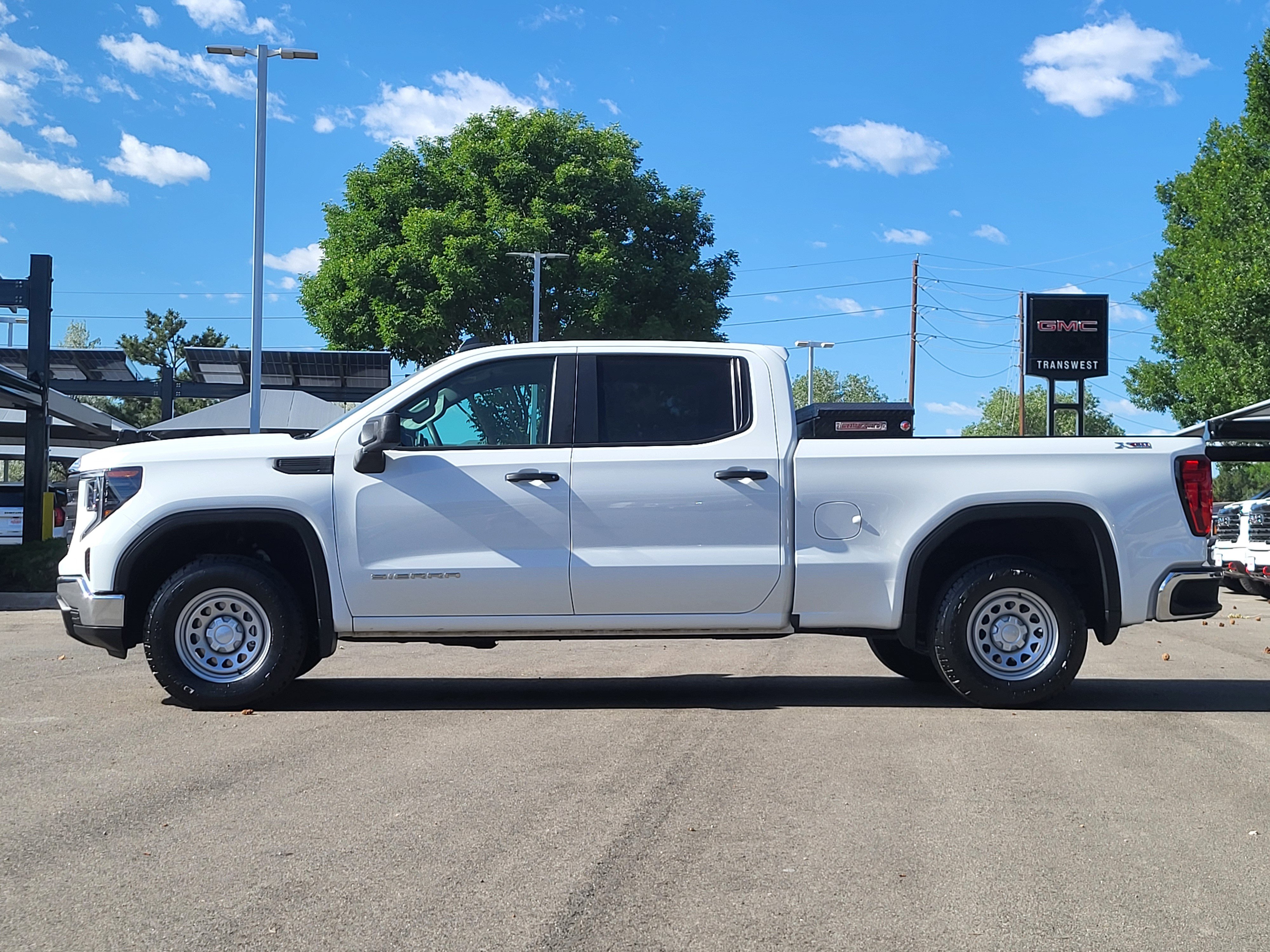 Certified 2025 GMC Sierra 1500 Pro w/ Pro Value Package AWD/4WD image 4