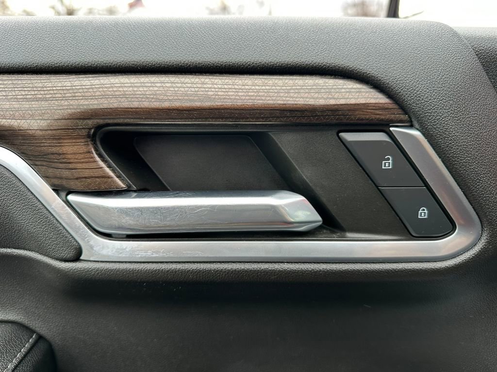 Used 2023 Chevrolet Silverado 1500 LT image 28