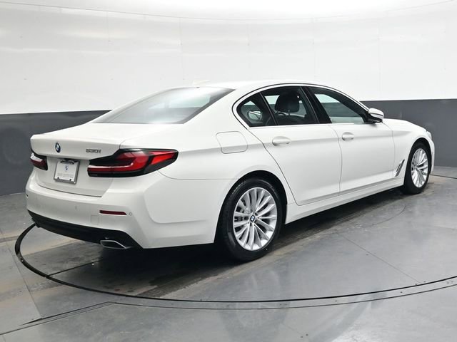 Used 2023 BMW 530i w/ Convenience Package image 4