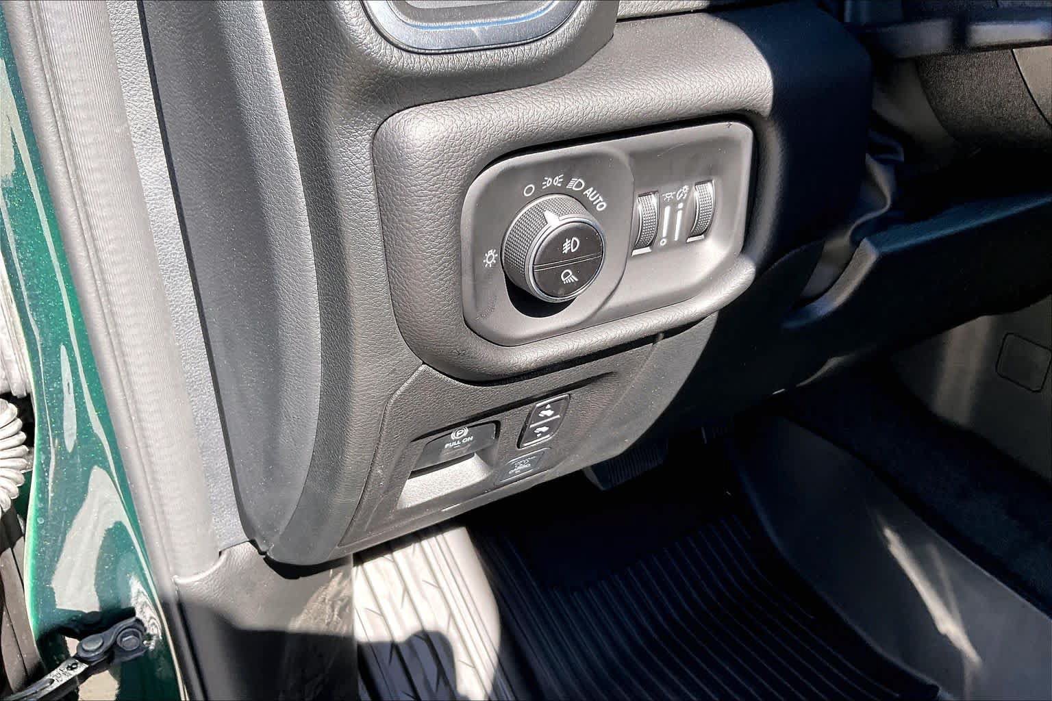 New 2027 RAM 1500 Laramie AWD/4WD image 18