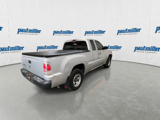 Used 2007 Mitsubishi Raider LS RWD image 11