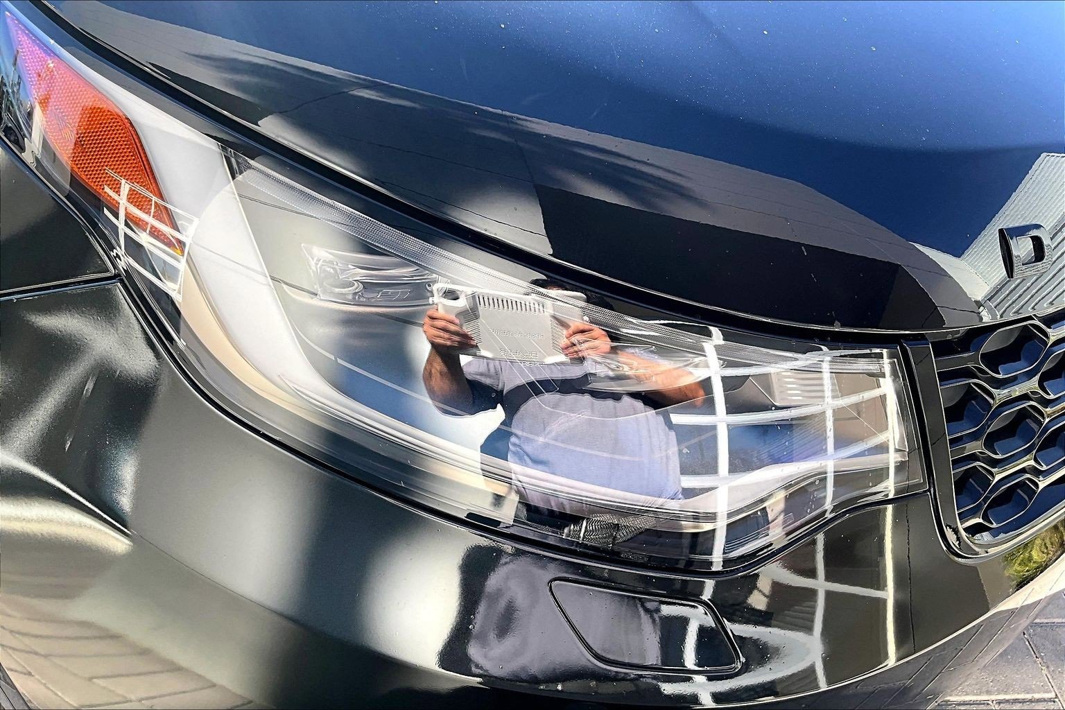 Used 2023 Land Rover Discovery S R-Dynamic image 27