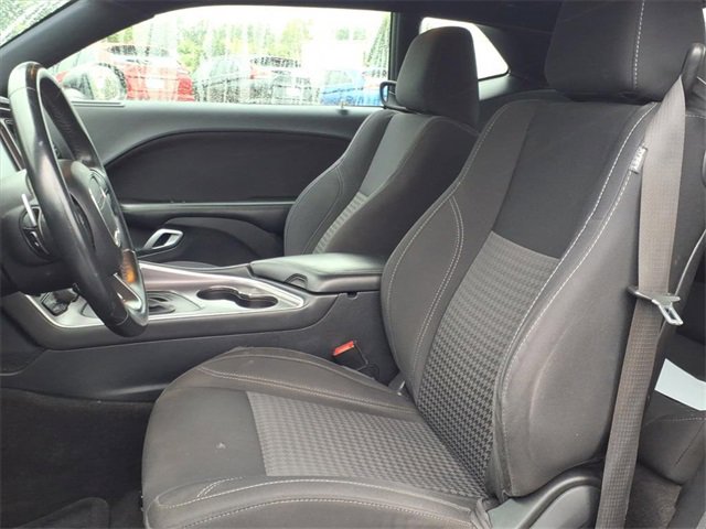 Used 2015 Dodge Challenger SXT w/ Sound Group image 5