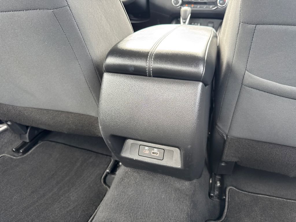 Used 2025 Nissan Altima 2.5 SV FWD image 19