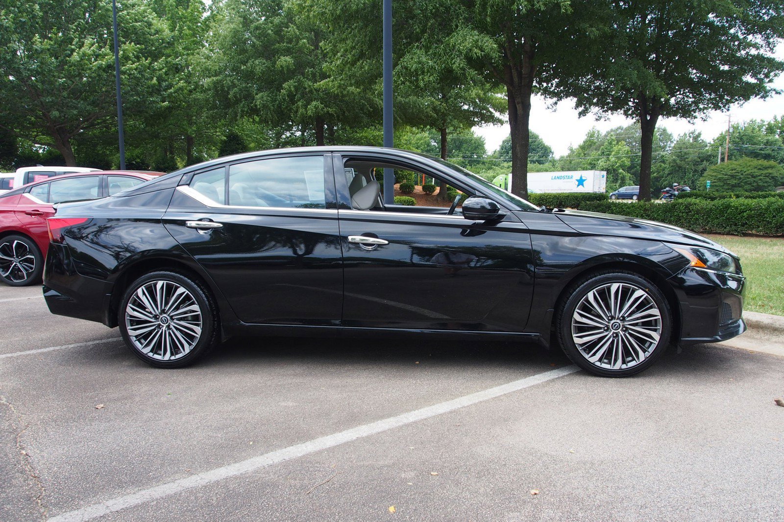 Used 2023 Nissan Altima 2.5 SL AWD/4WD image 8