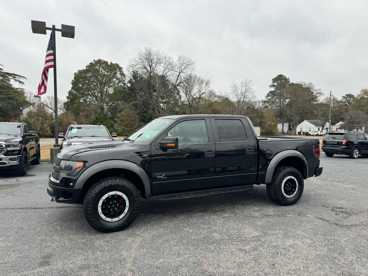 Used 2014 Ford F150 Raptor w/ Equipment Group 801A Luxury image 2