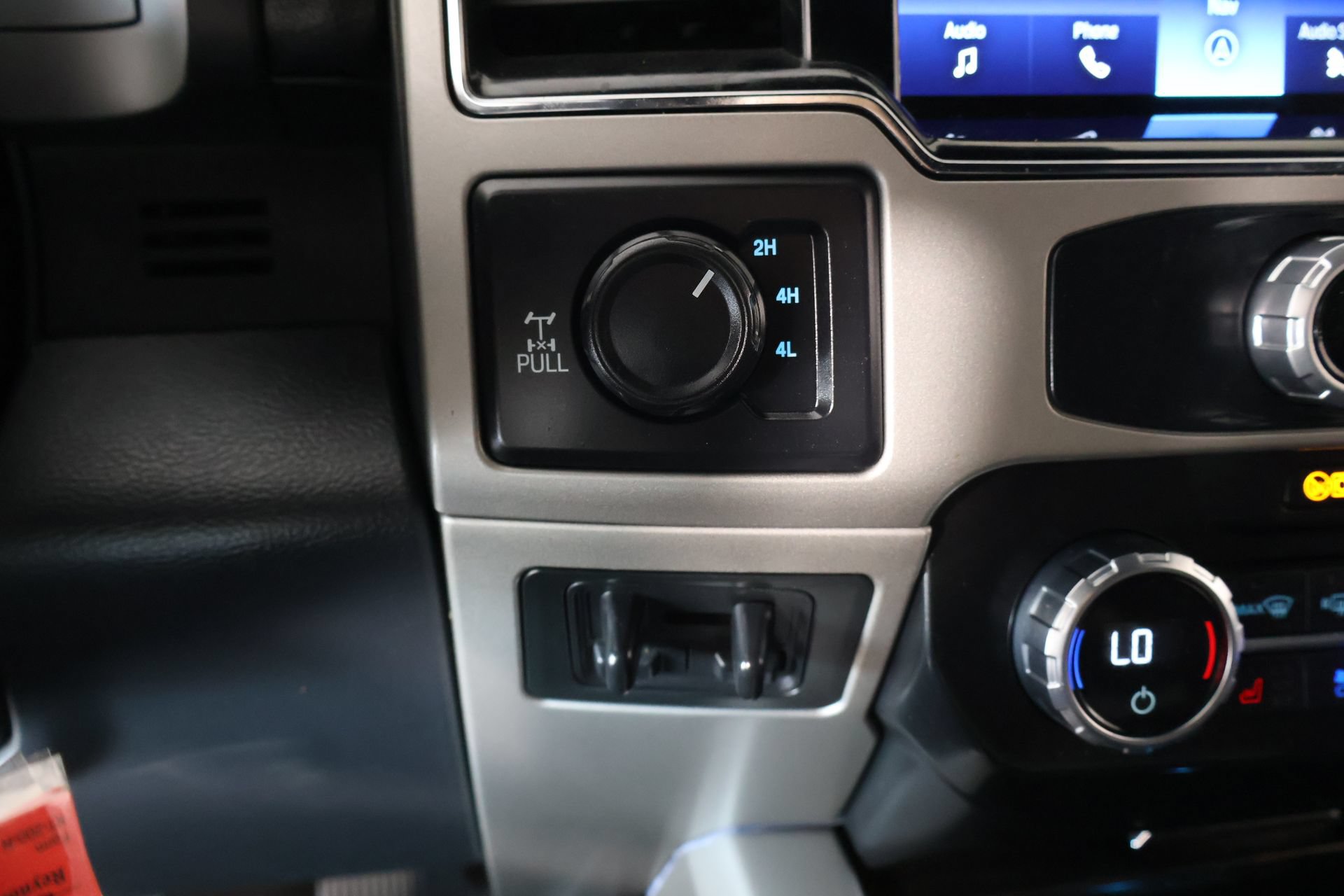 Used 2022 Ford F250 Lariat w/ Lariat Value Package AWD/4WD image 8