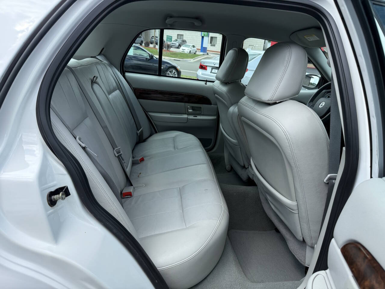 Used 2005 Mercury Grand Marquis LSE RWD image 18
