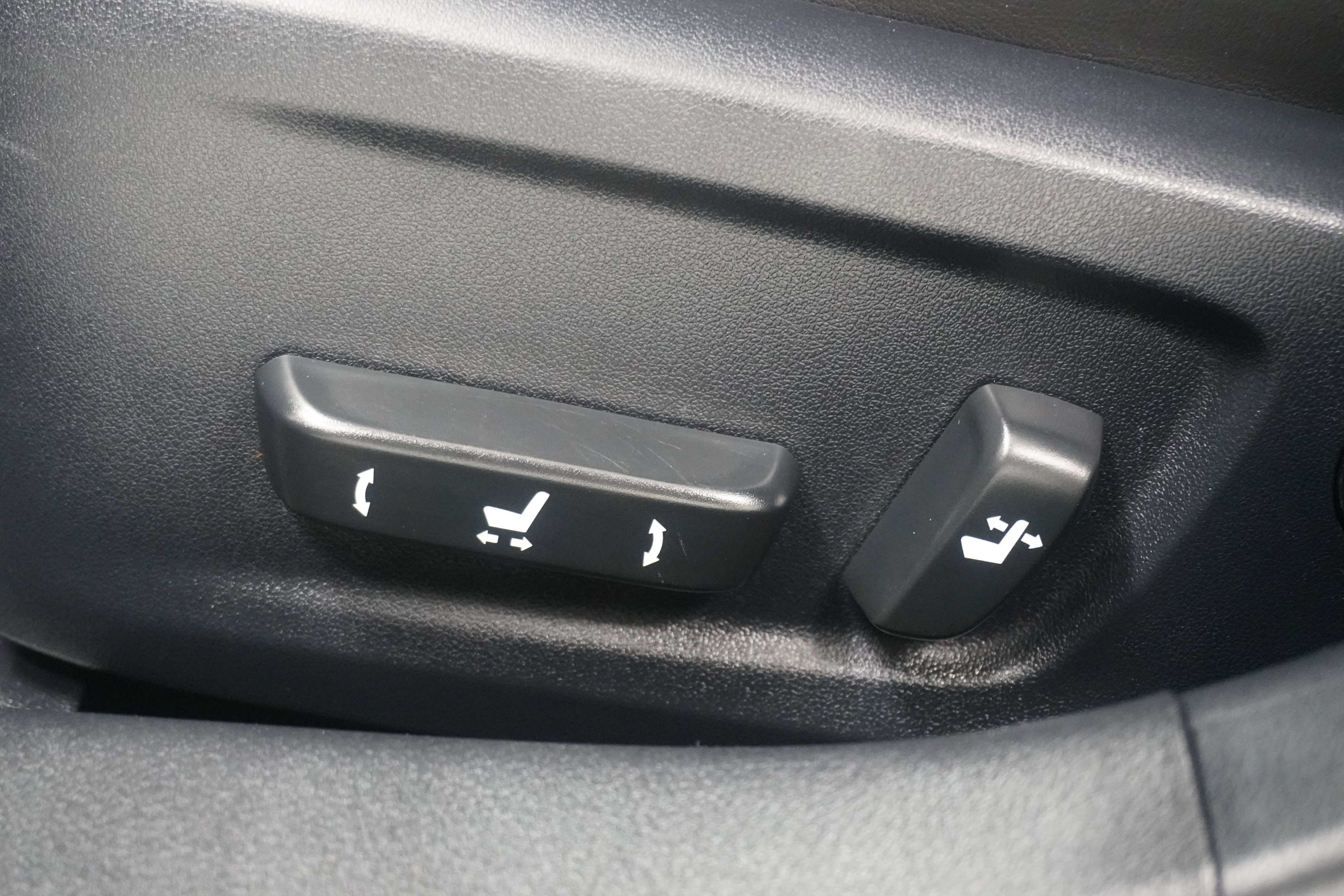 Used 2015 Lexus IS 250 w/ F-Sport Package RWD image 14