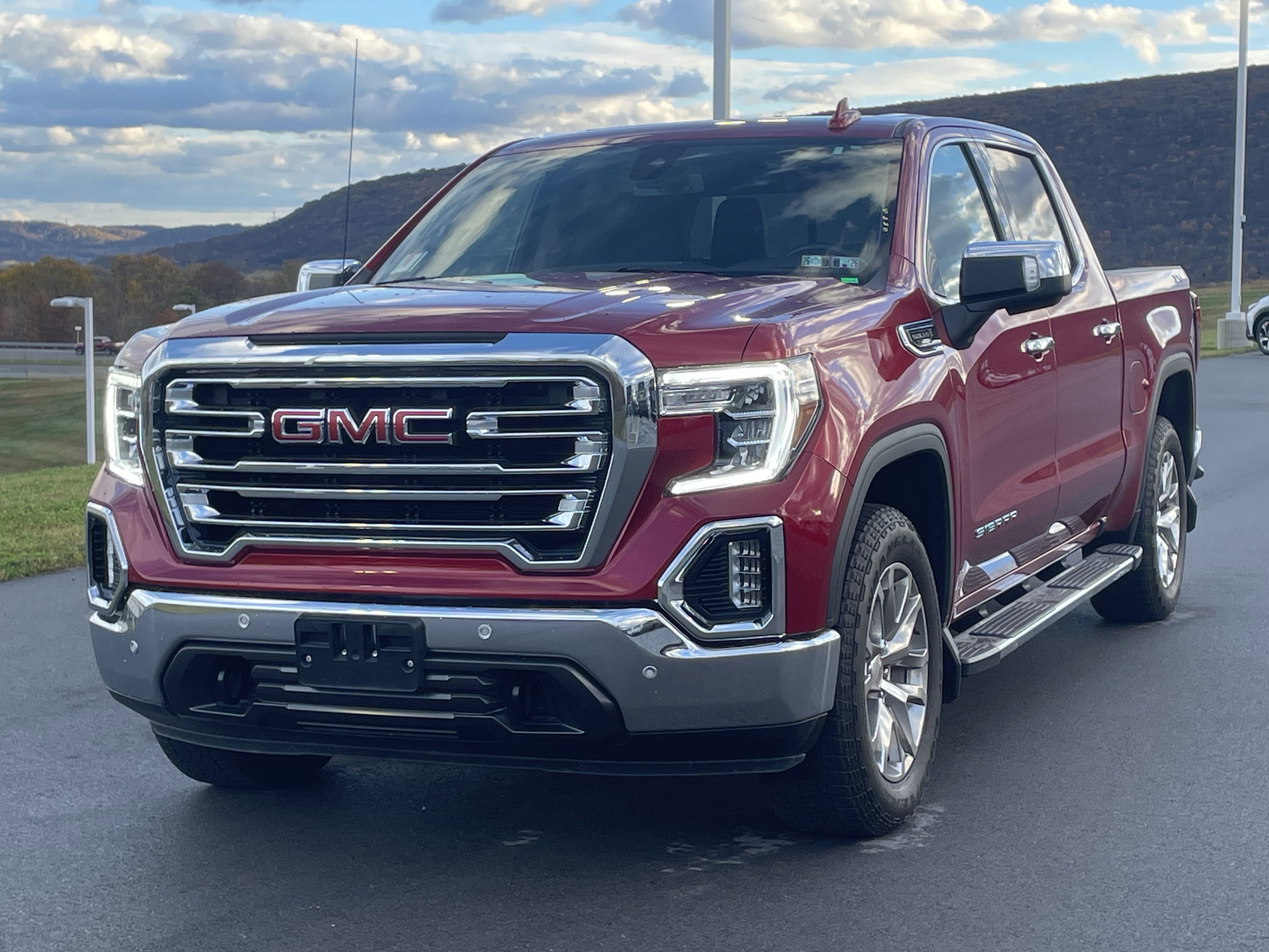 Used 2022 GMC Sierra 1500 SLT w/ SLT Premium Plus Package image 8