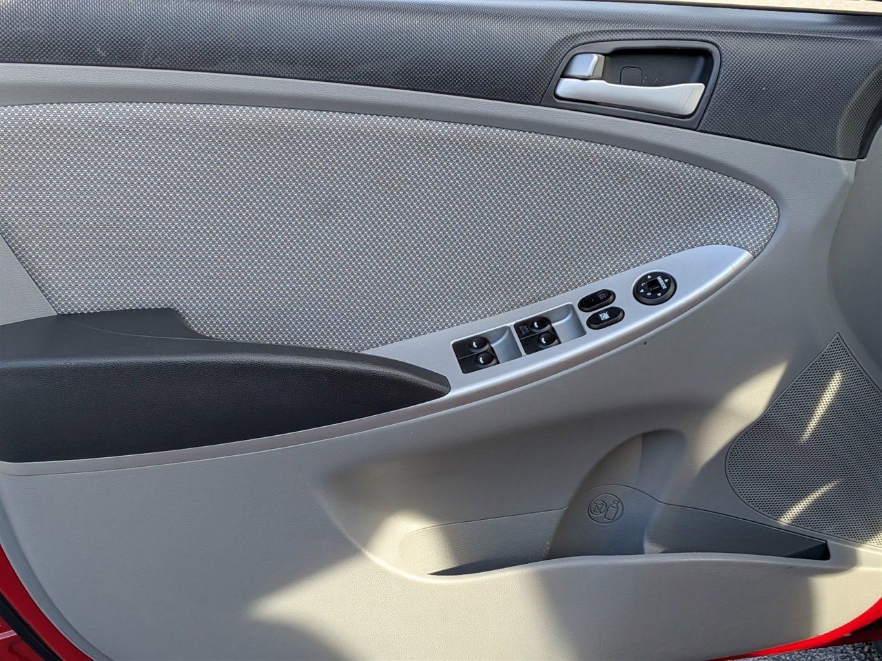 Used 2014 Hyundai Accent GS image 12