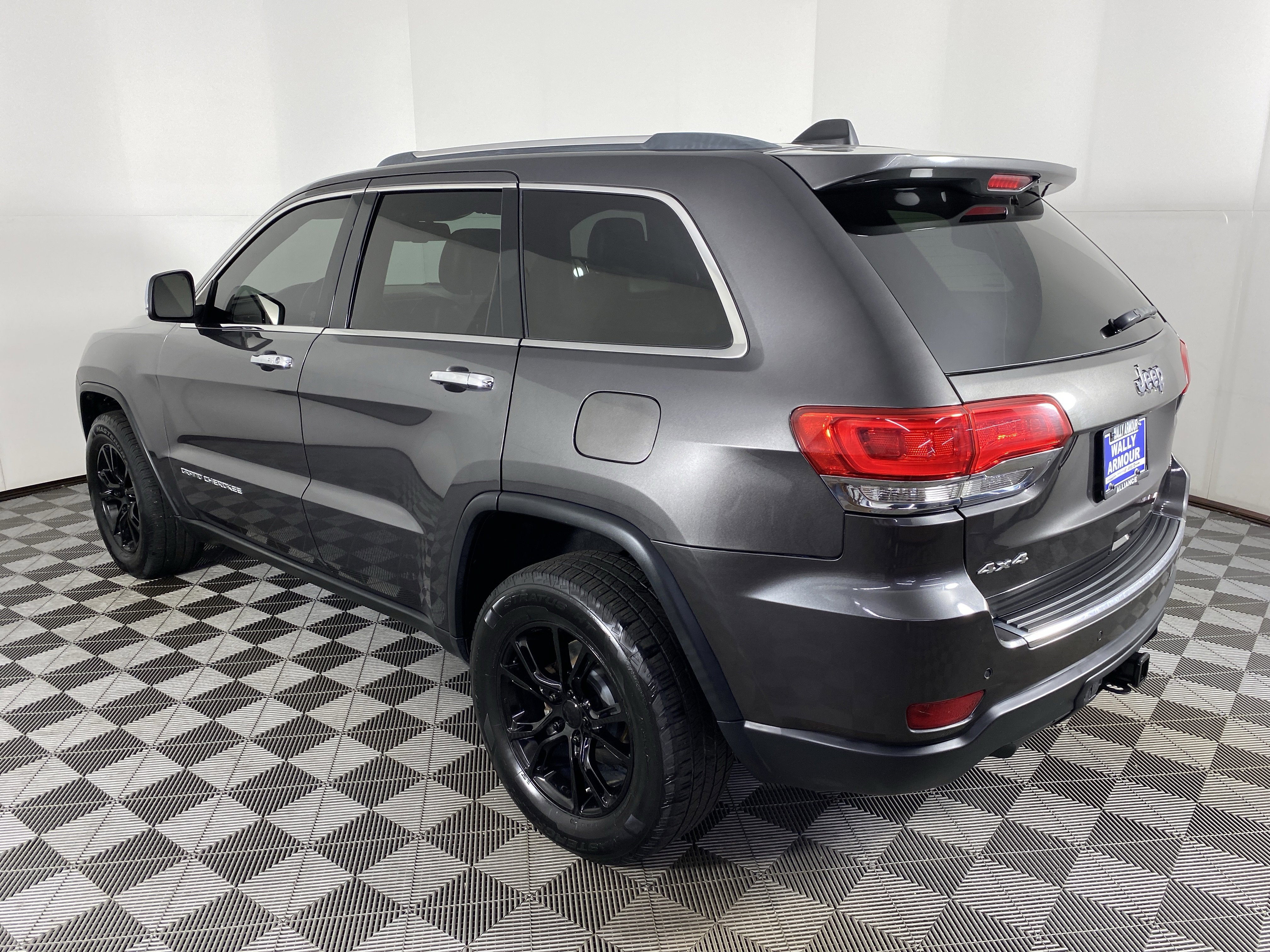 Used 2014 Jeep Grand Cherokee Limited w/ Trailer Tow Group IV AWD/4WD image 10