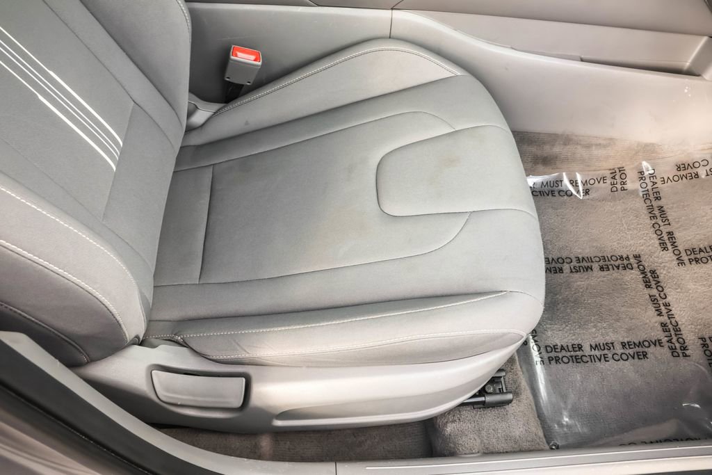 Used 2024 Hyundai Elantra SEL FWD image 38