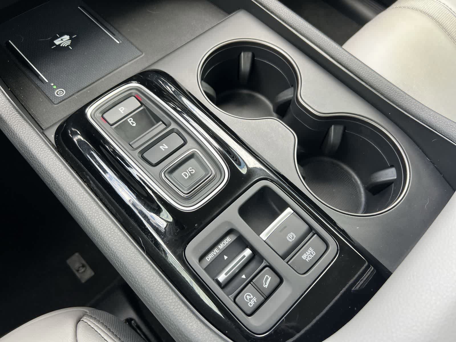 Used 2025 Honda Pilot EX-L image 32