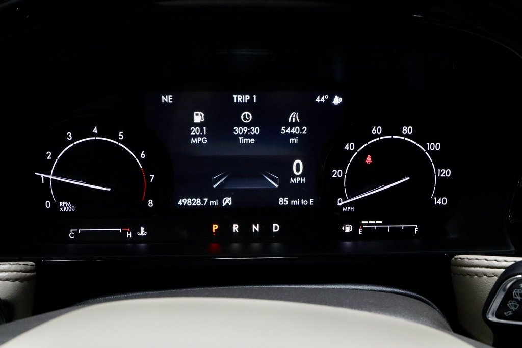 Used 2022 Lincoln Corsair FWD w/ Premium Package image 31