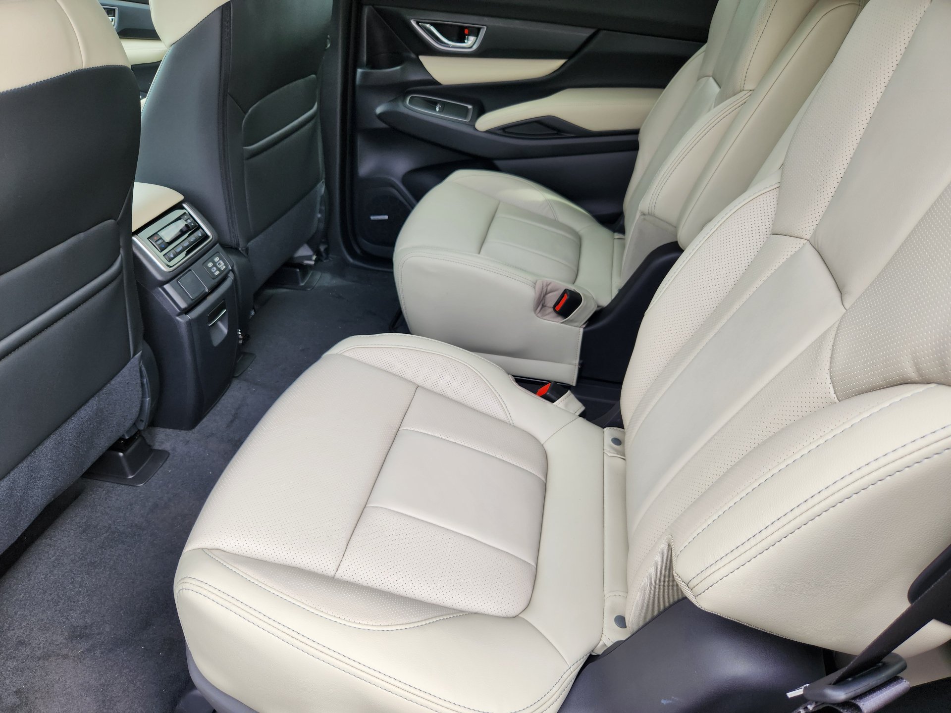 New 2026 Subaru Ascent Limited AWD/4WD image 22