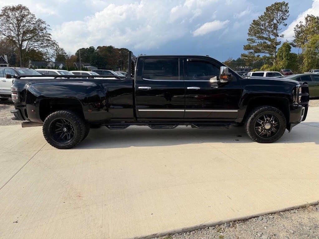 Used 2016 Chevrolet Silverado 3500 High Country w/ Duramax Plus Package AWD/4WD image 8