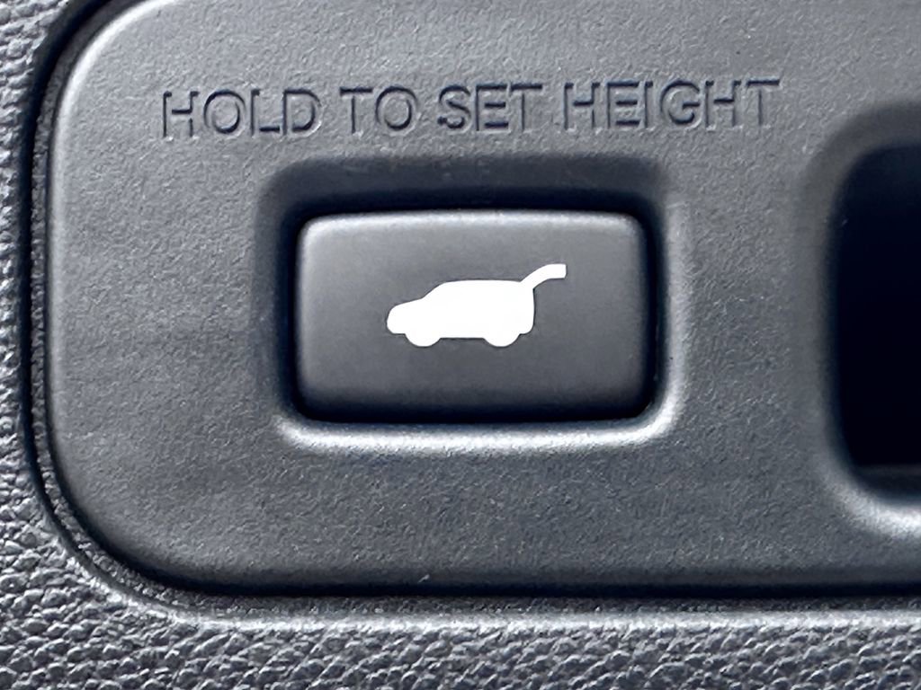 Used 2024 Acura MDX SH-AWD w/ Technology Package image 34