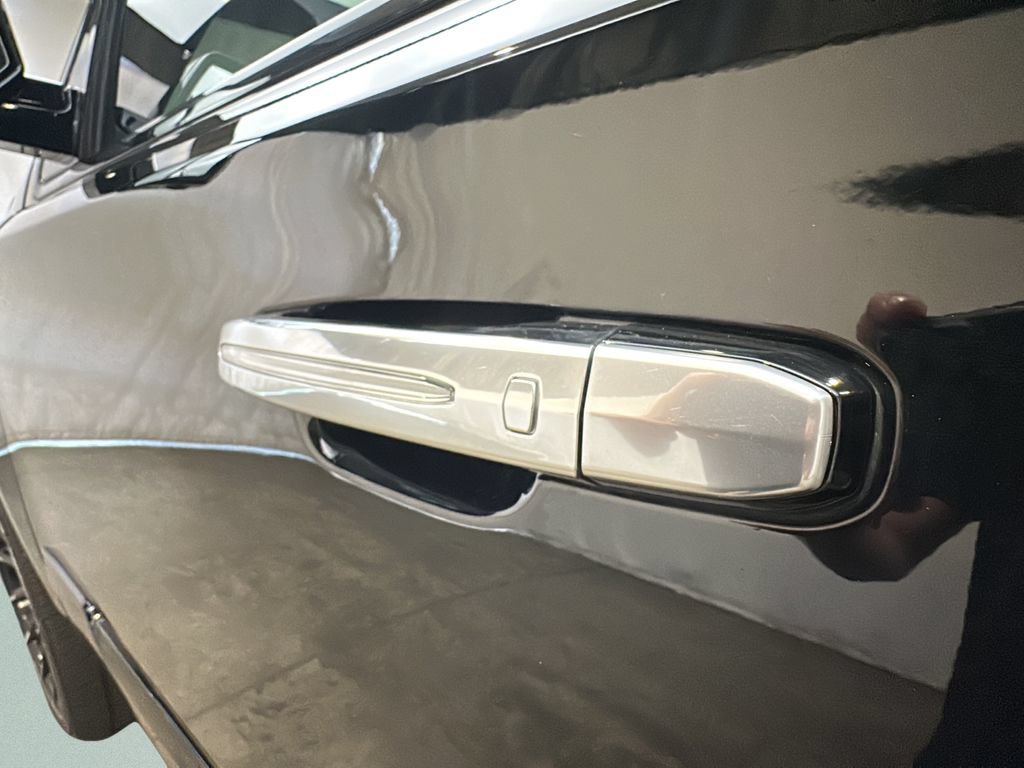 Used 2020 Cadillac Escalade Platinum AWD/4WD image 10