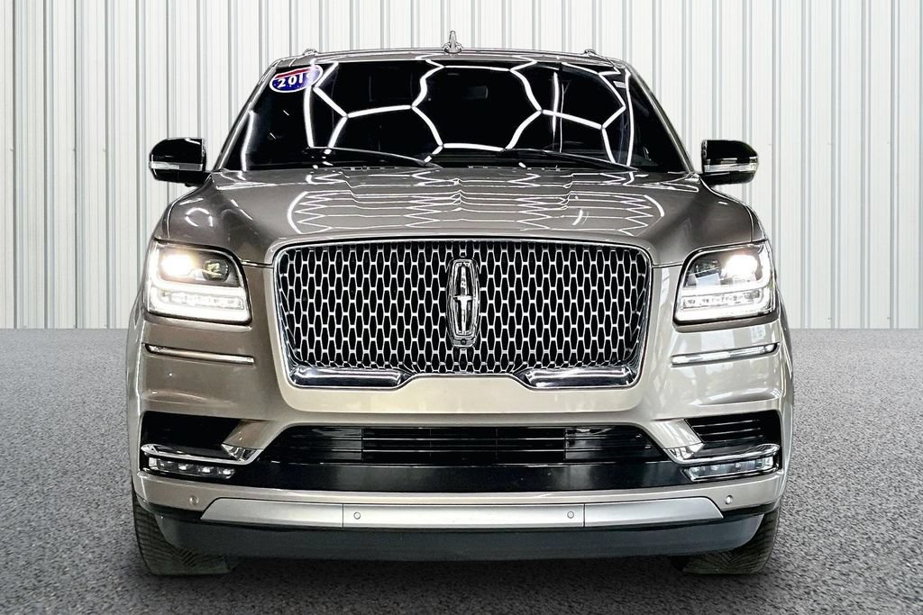 Used 2019 Lincoln Navigator Reserve AWD/4WD image 2