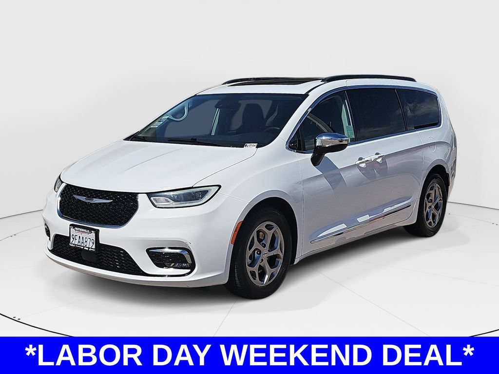 Used 2023 Chrysler Pacifica Limited FWD image 7