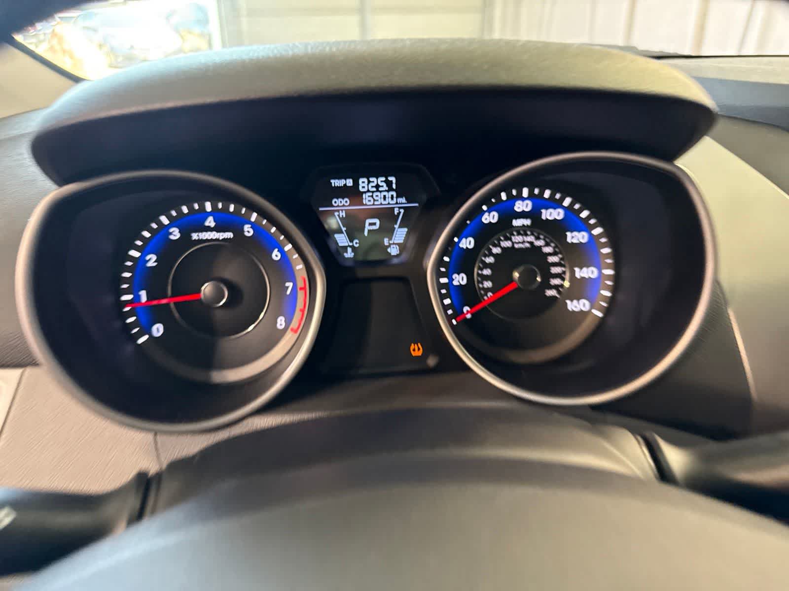 Used 2012 Hyundai Elantra GLS FWD image 20