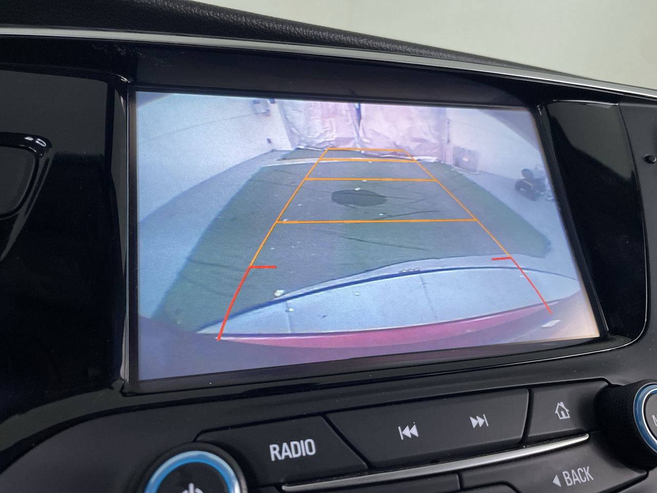 Used 2018 Buick Envision Essence AWD/4WD image 16