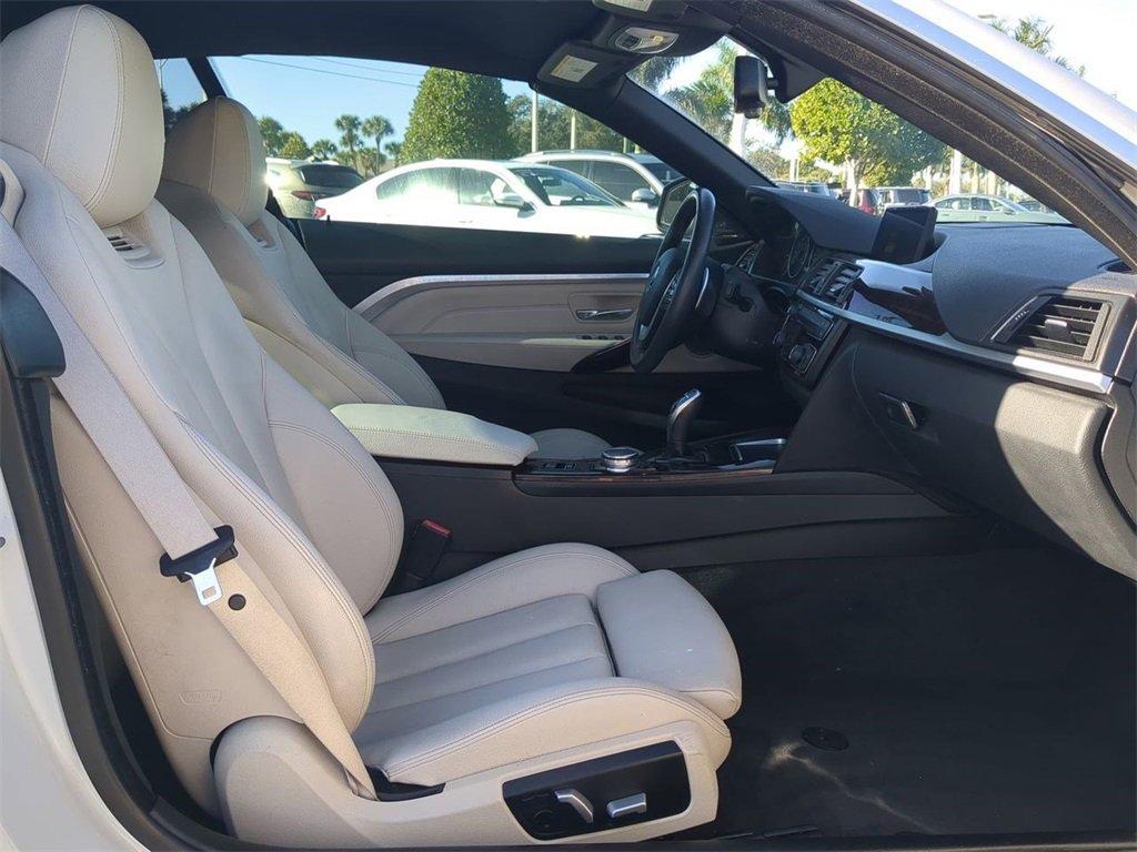 Used 2016 BMW 428i xDrive Convertible image 14