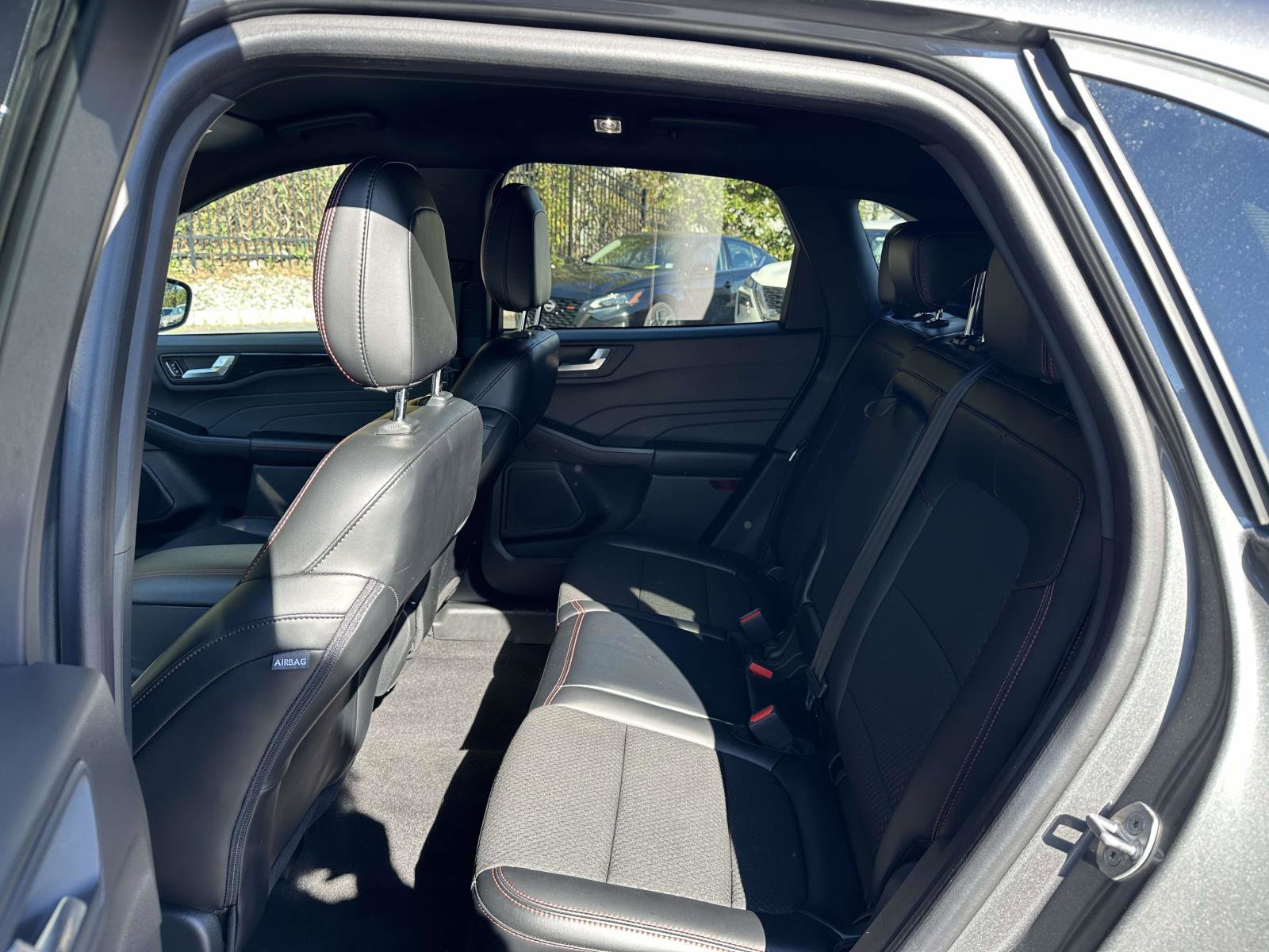 Used 2024 Ford Escape ST-Line image 12