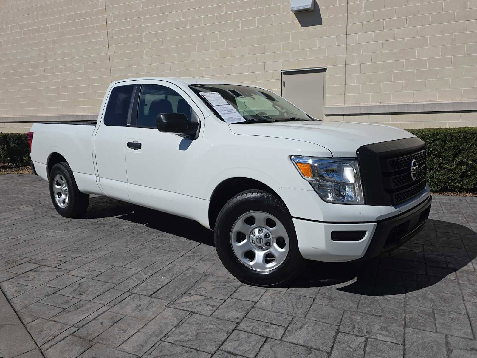 Used 2022 Nissan Titan S image 25