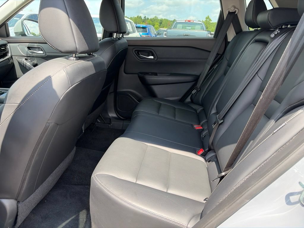 Used 2023 Nissan Rogue SL AWD/4WD image 42