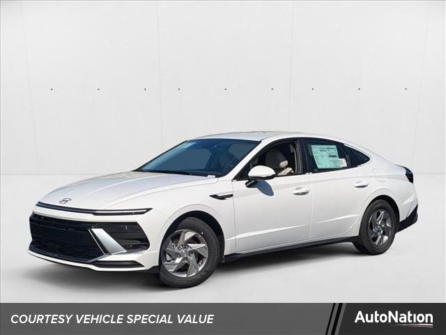Used 2025 Hyundai Sonata SE image 1